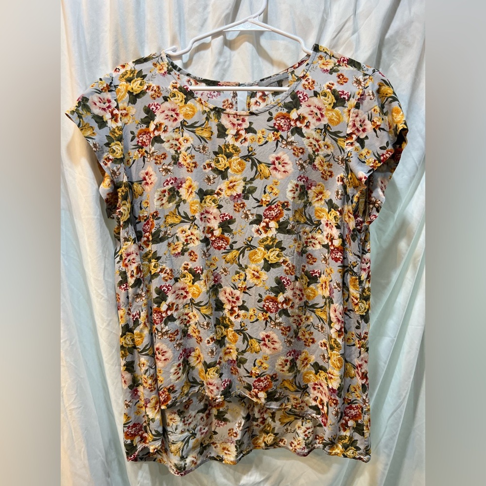 Floral top , business casual , work